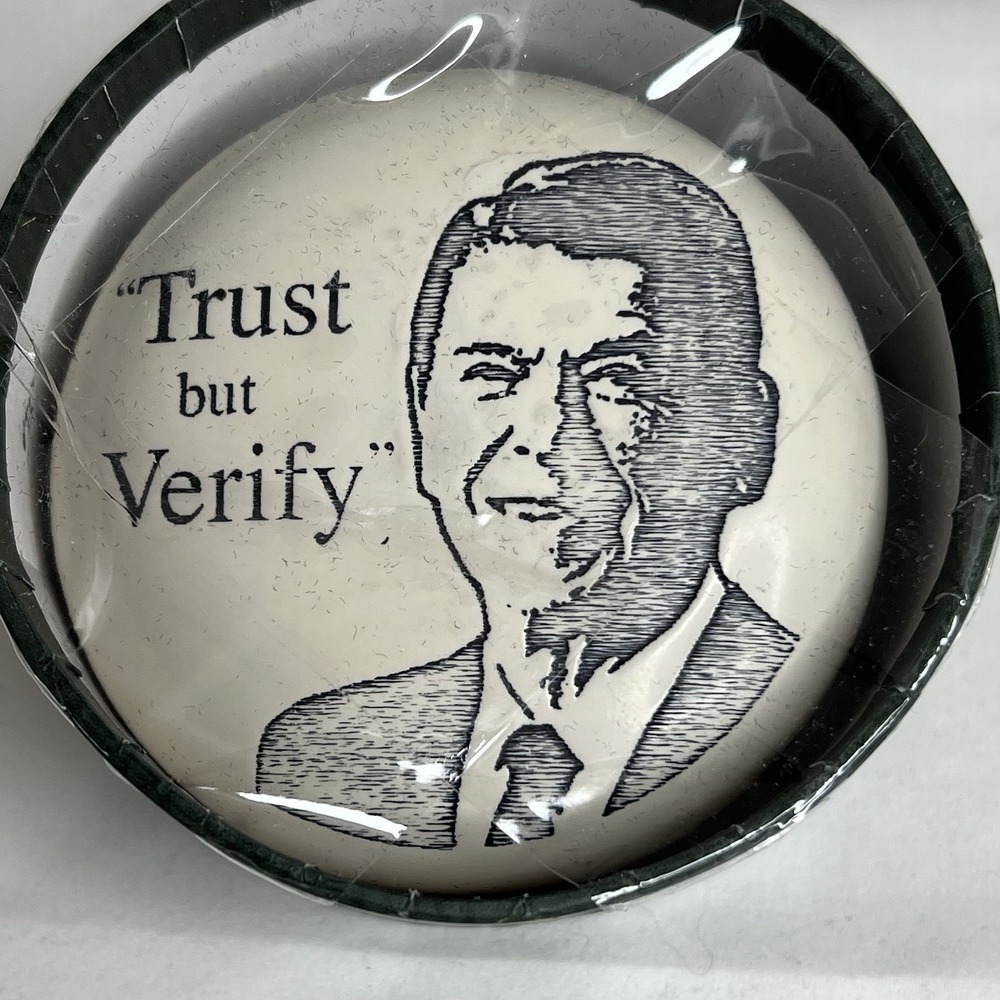 Baekgaard Reagan "Trust But Verify" Glass Paperweight England Vintage NIB